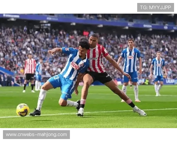 马洛卡3-2击败塞维利亚，穆里奇帽子戏法凸显进攻效率