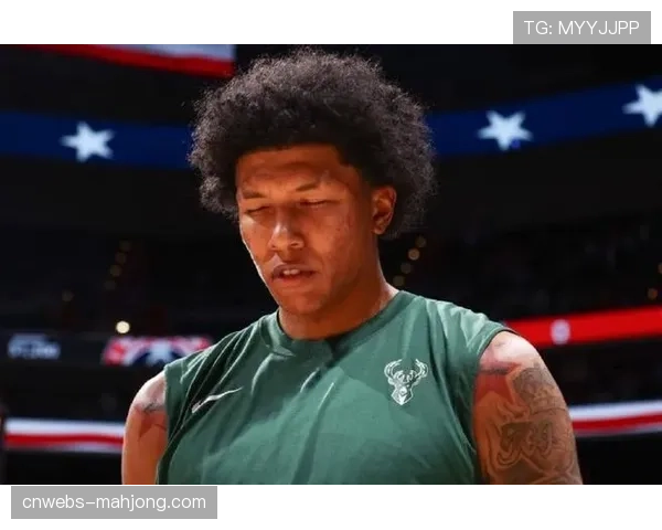 社区活动:雄鹿队组织球员前往密尔沃基社区中心,为青少年进行篮球基础教学 社区活动:雄鹿队组织球员前往密尔沃基社区中心,为青少年进行篮球基础教学